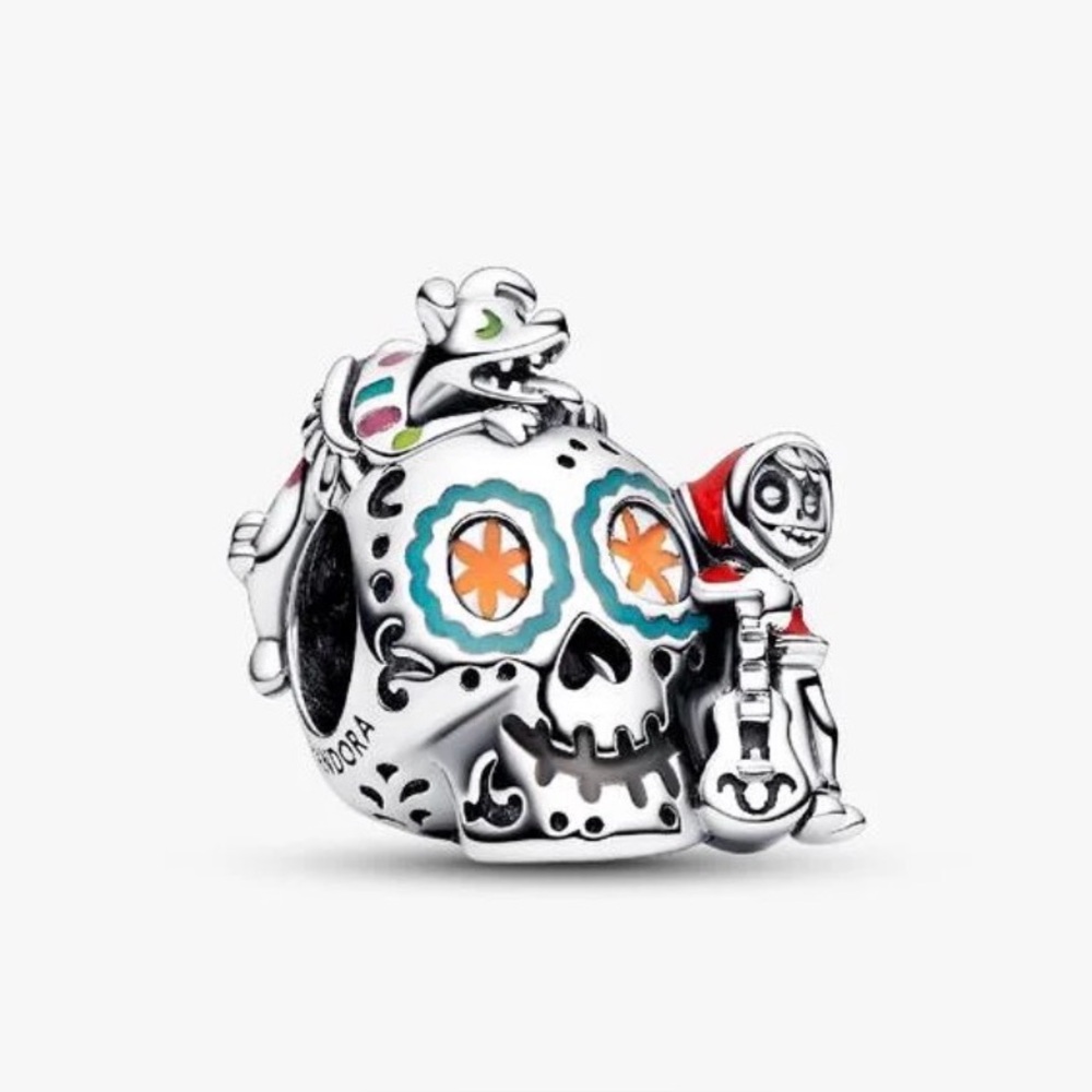 Silver sliding bracelet with black leather
Sterling silver with halloween charms - Picture 3 of 12